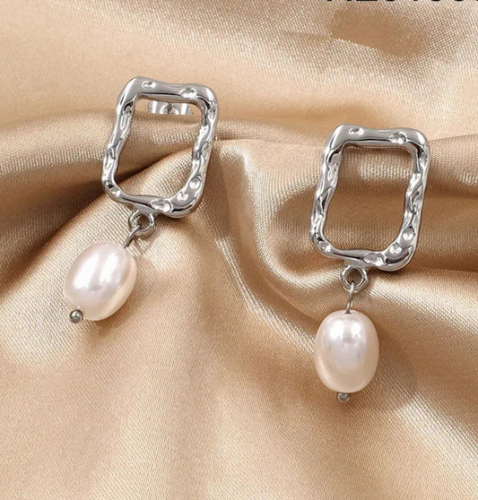 Elegant Pearl